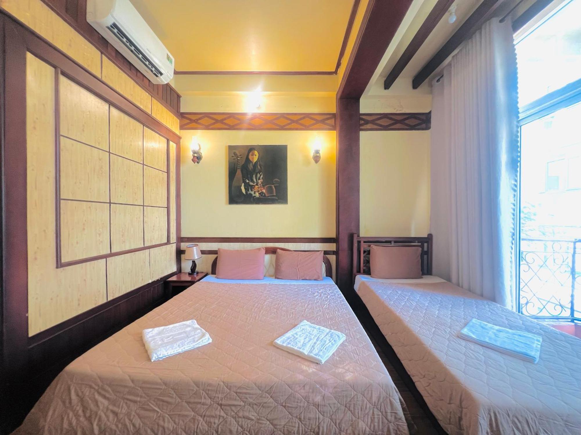 Bi Saigon Hotel Ho Chi Minh City Exterior photo
