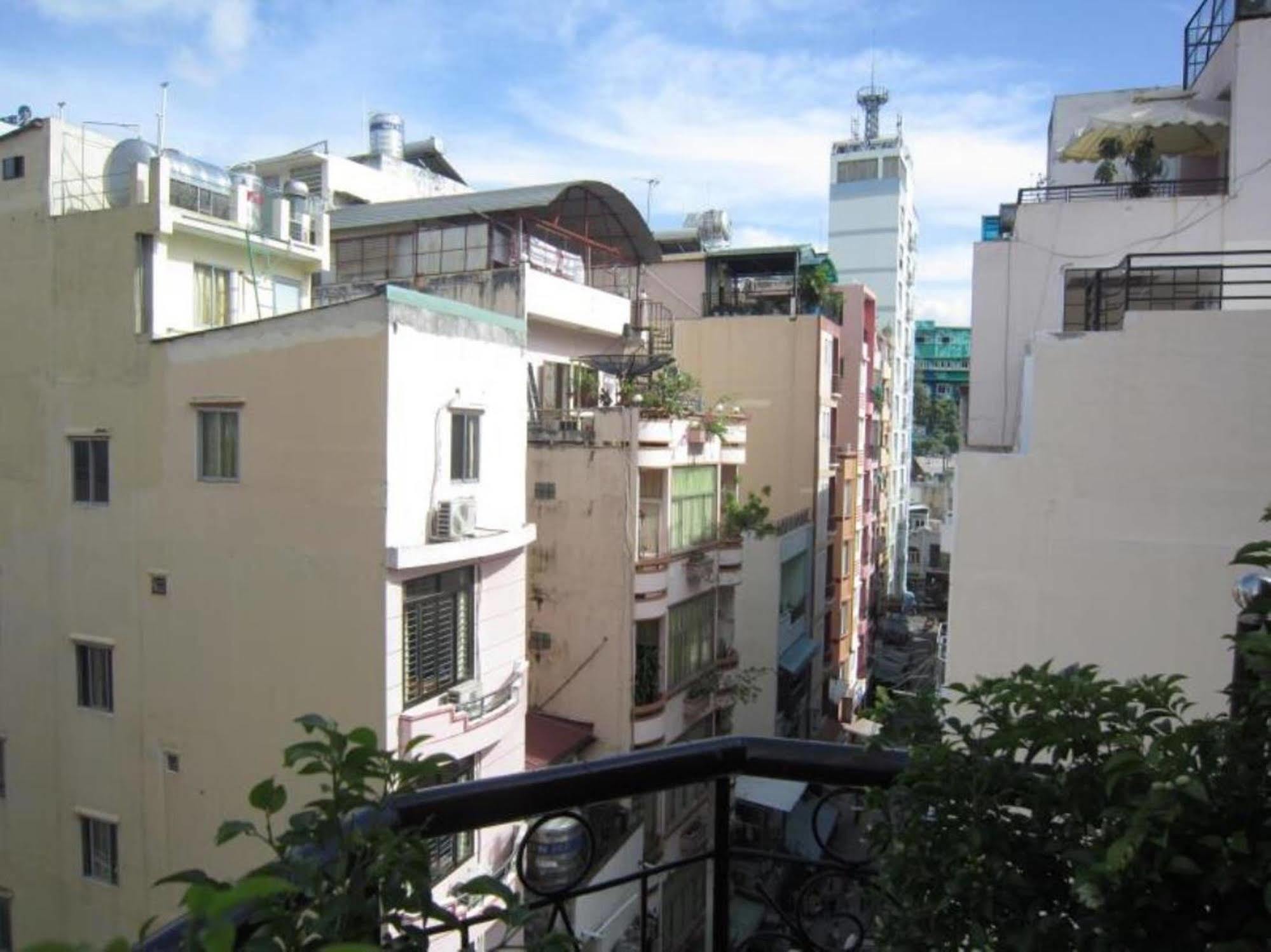 Bi Saigon Hotel Ho Chi Minh City Exterior photo