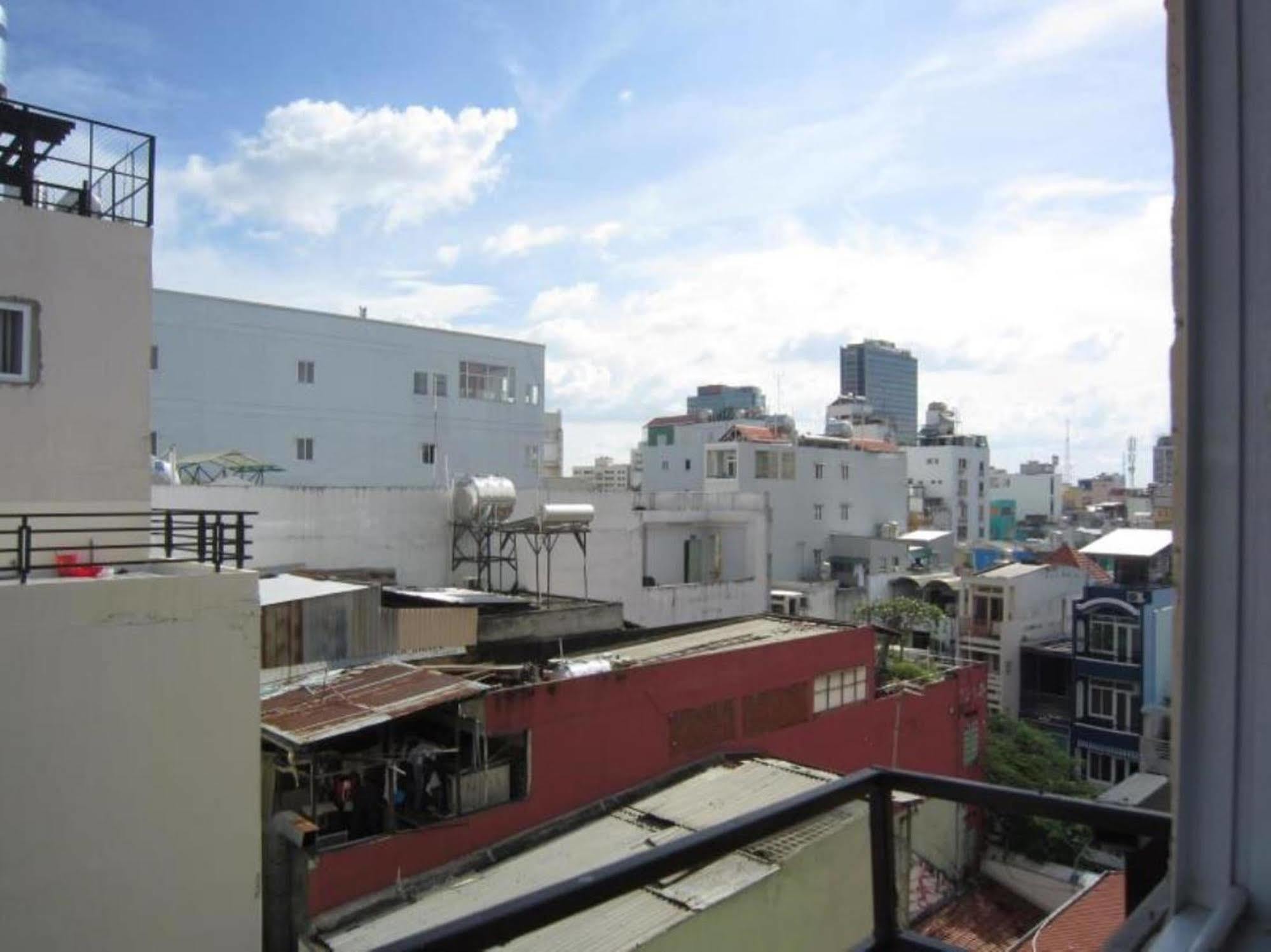 Bi Saigon Hotel Ho Chi Minh City Exterior photo
