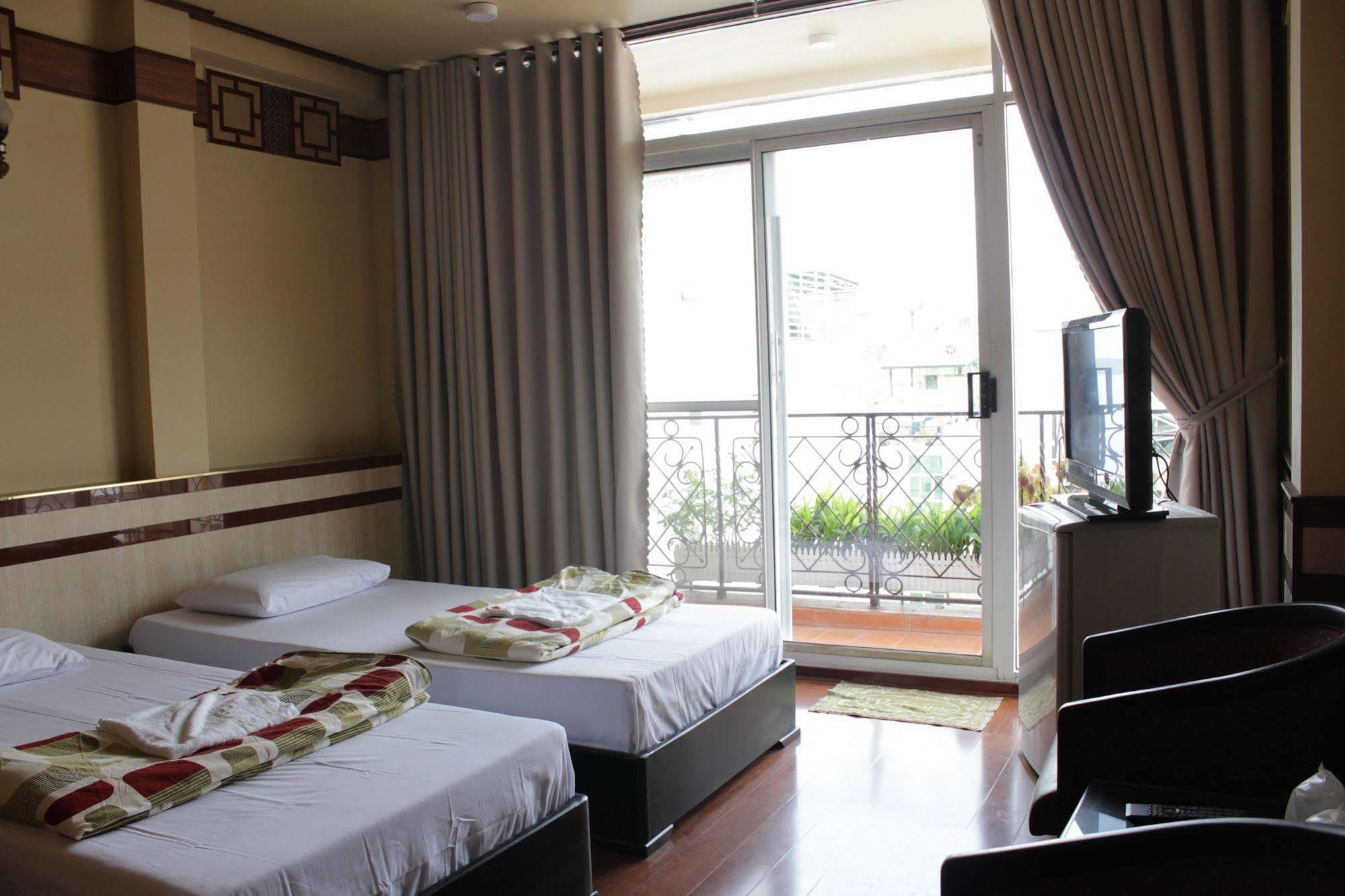 Bi Saigon Hotel Ho Chi Minh City Exterior photo